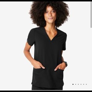 Figs Casma Three Pocket Scrub Top